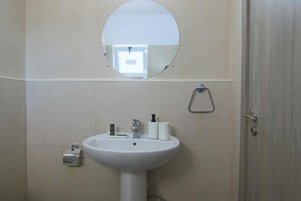 Phaedrus Living: Seaside Luxury Flat Athina 117 Apartment Paphos Bagian luar foto