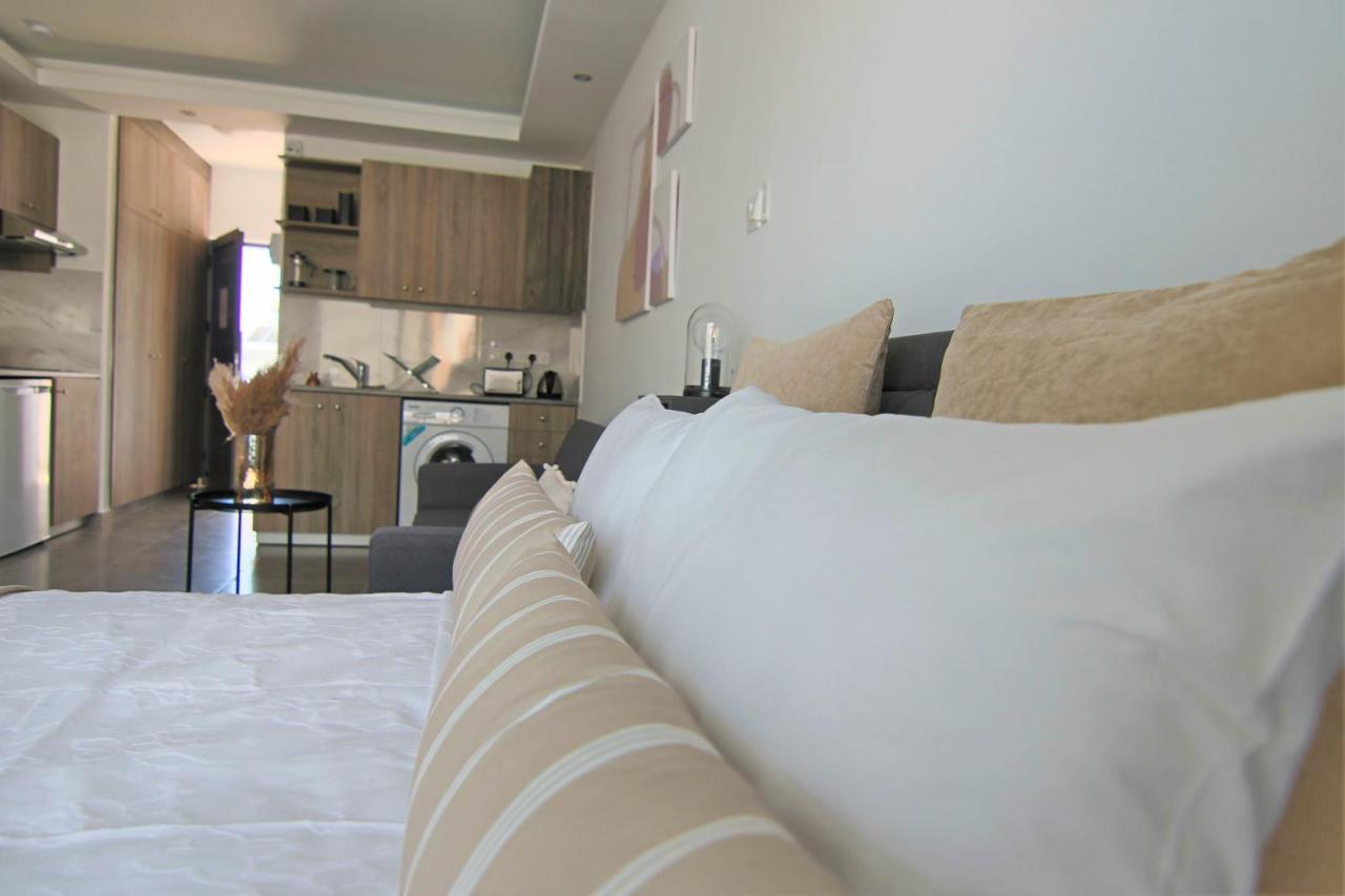 Phaedrus Living: Seaside Luxury Flat Athina 117 Apartment Paphos Bagian luar foto
